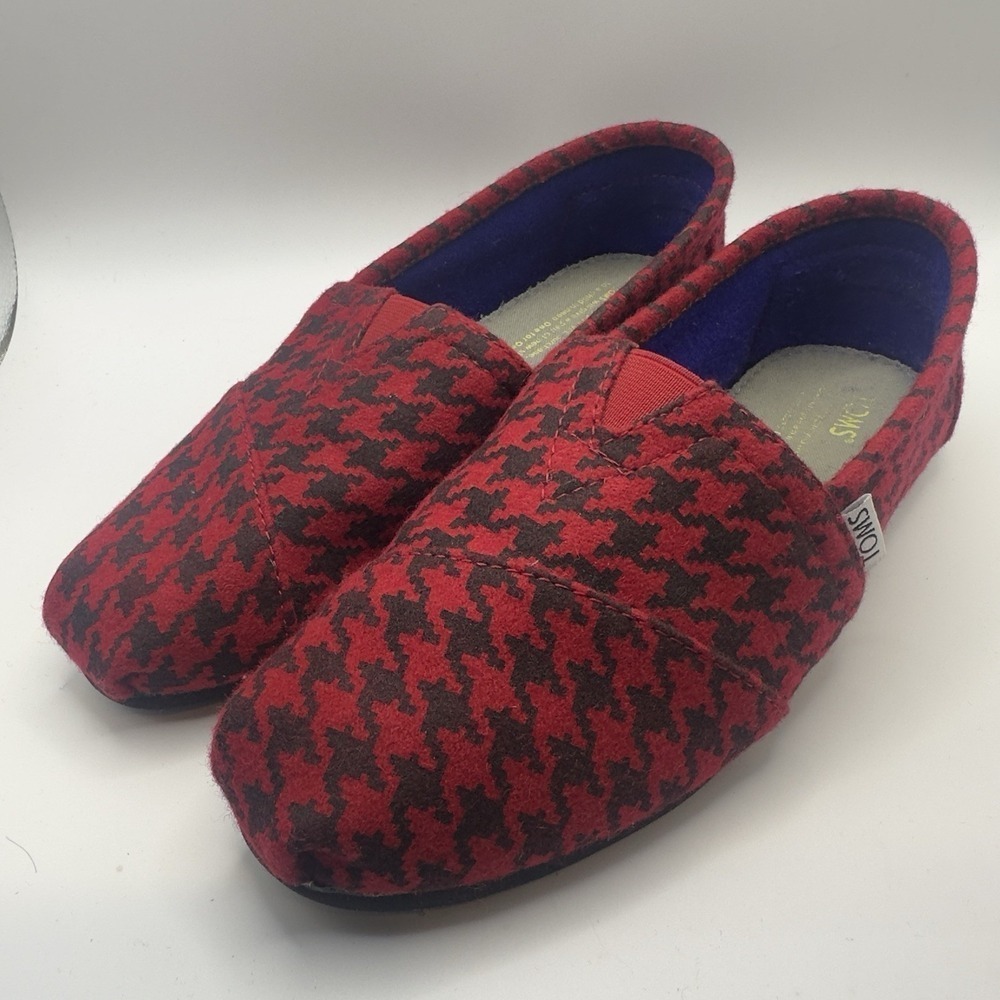 TOMS Classic Alpargata Slip On Red And Black Houndstooth Women's 8.5 Cozy - Picture 2 of 8